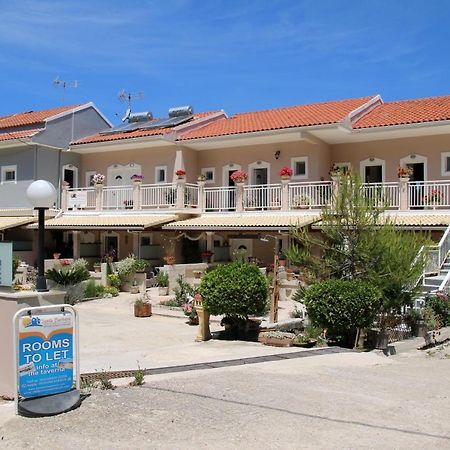 Santa Barbara Lakis Apartments Perivolion Bagian luar foto