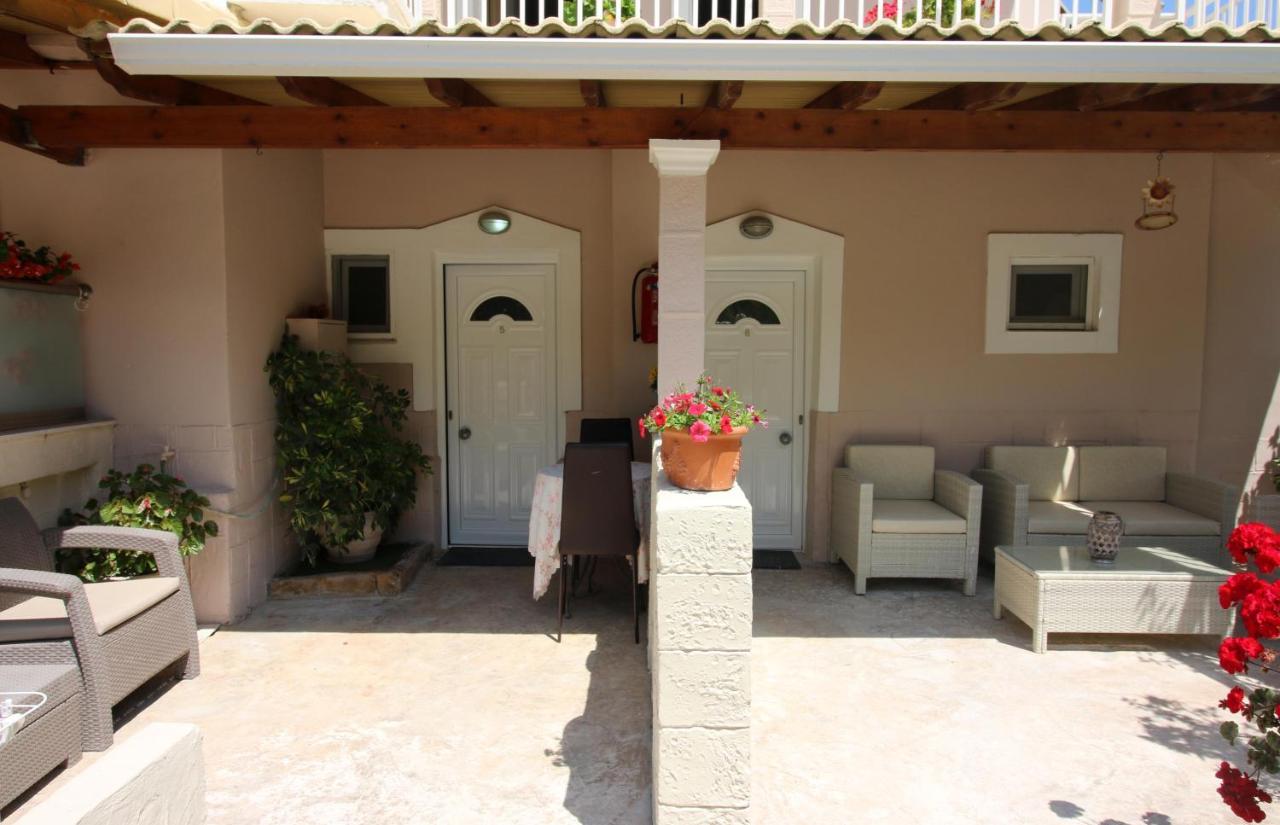 Santa Barbara Lakis Apartments Perivolion Bagian luar foto