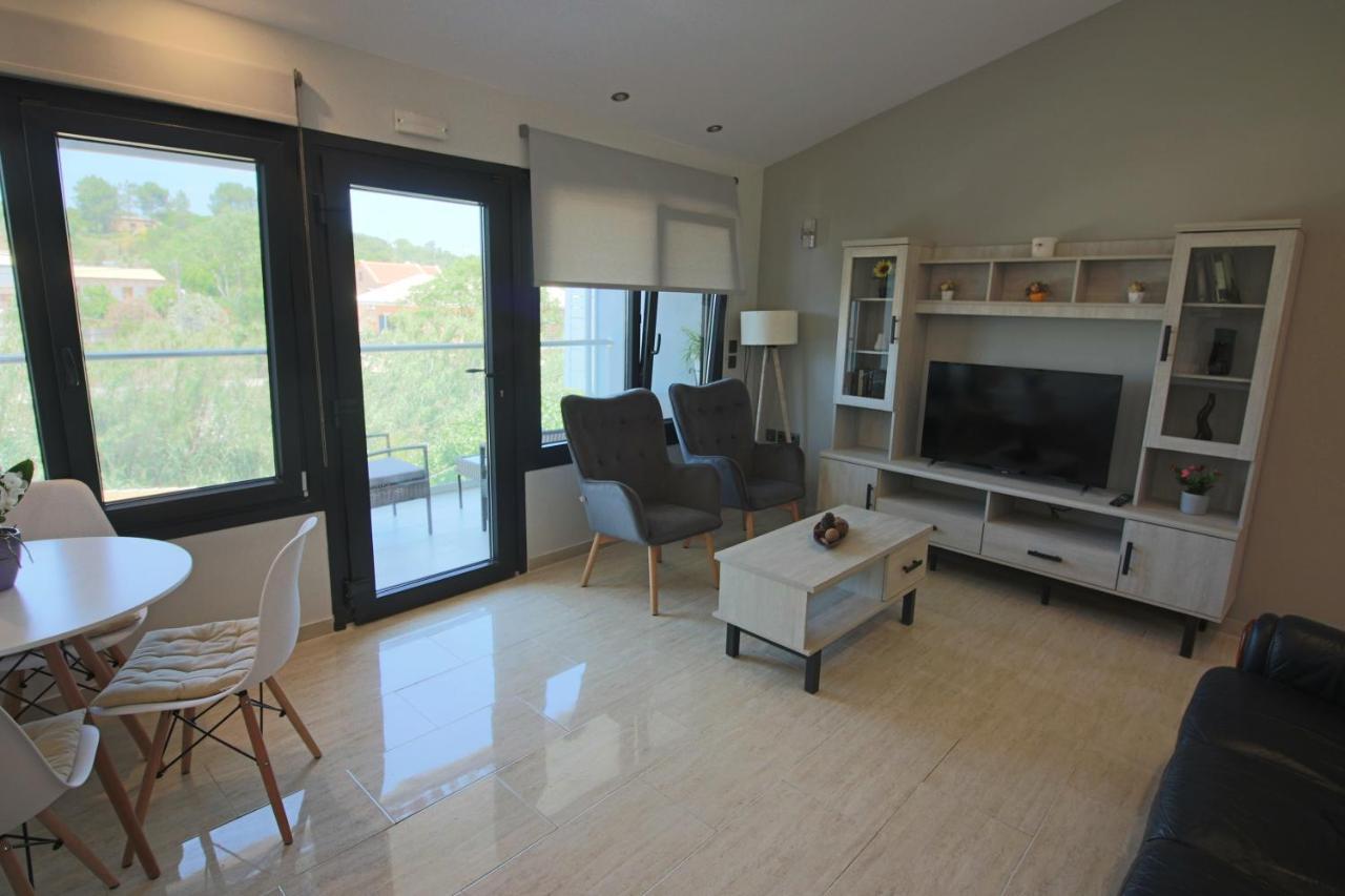 Santa Barbara Lakis Apartments Perivolion Bagian luar foto