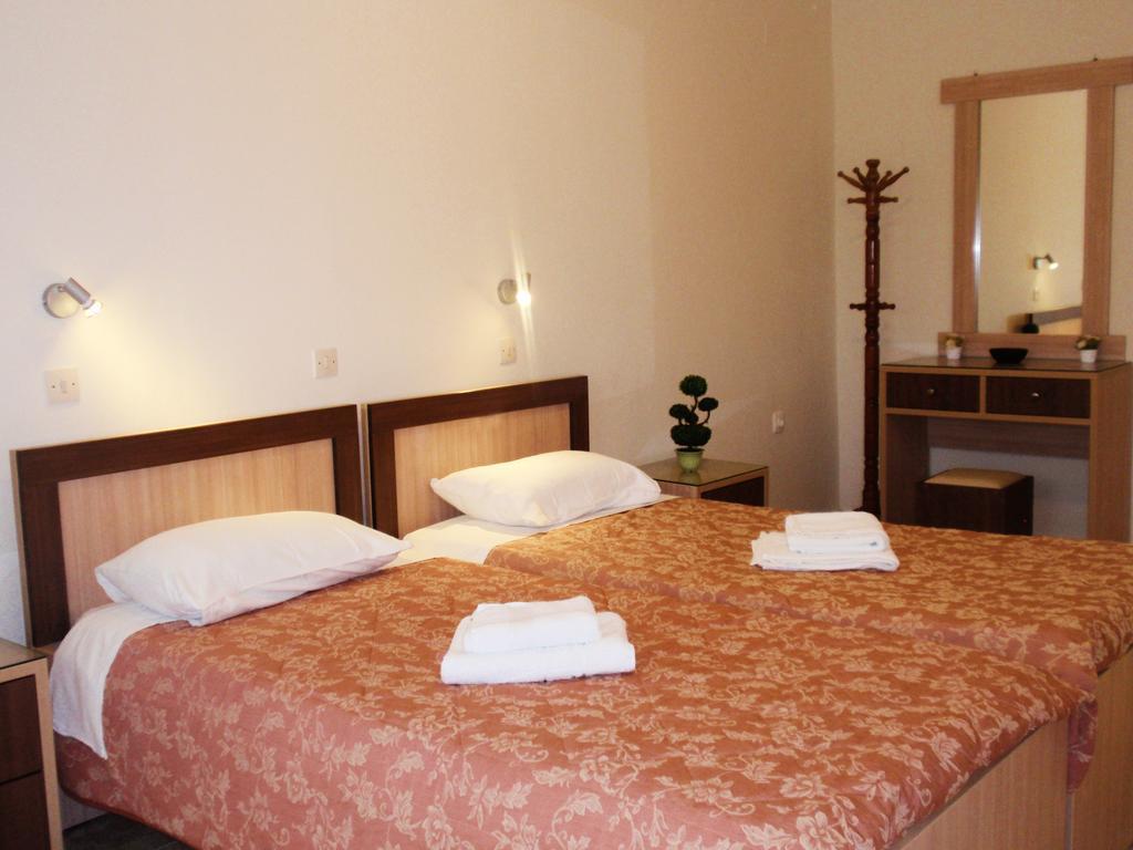 Santa Barbara Lakis Apartments Perivolion Bagian luar foto